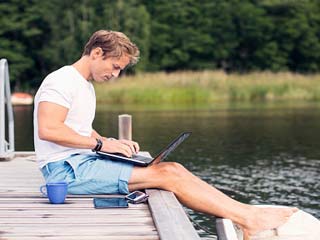 इंटरनेट से दोस्&zwj;ती इम्&zwj;यून सिस्&zwj;टम के लिए है खतरनाक 