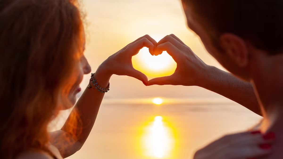 &lsquo;Opposites Attract&rsquo; Is A Myth: Study Claims That Like-Mindedness Is The Key To A Healthy Relationship