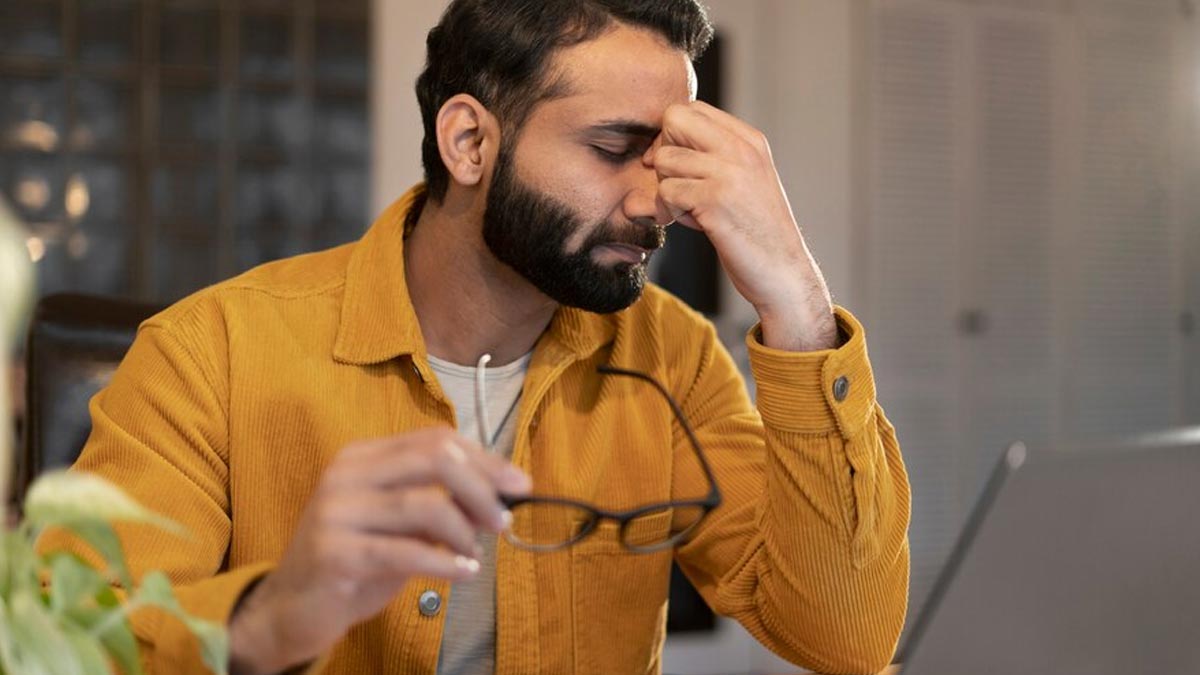 Workplace Eye Wellness: Dry Eye Disease Can Impact Productivity At Work, Know Coping Tips From Expert