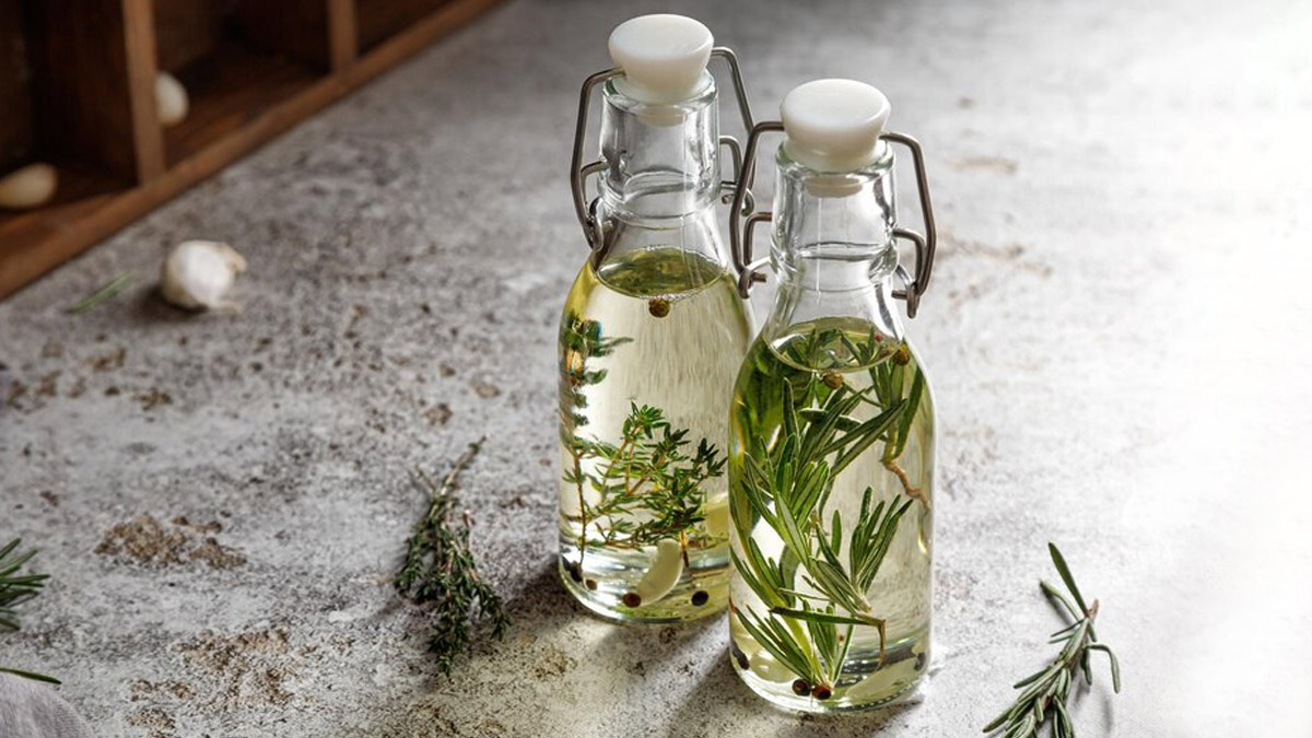 rosemary-oil-water